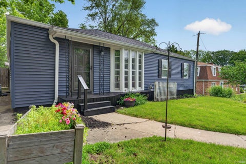 Tiny photo for 1314 N Salisbury Street, West Lafayette, IN 47906 (MLS # 202620644)