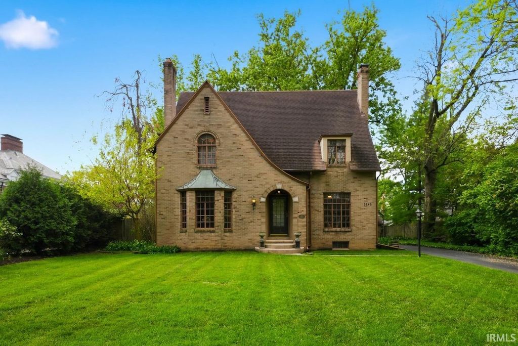Photo of 2245 W Warwick Road, Muncie, IN 47304 (MLS # 202615319)