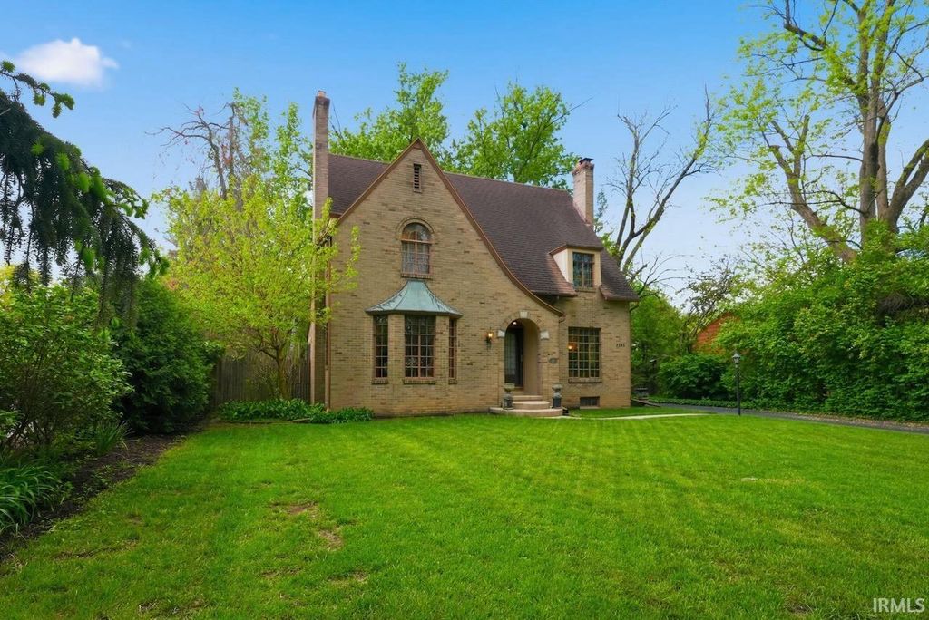 Photo of 2245 W Warwick Road, Muncie, IN 47304 (MLS # 202615319)