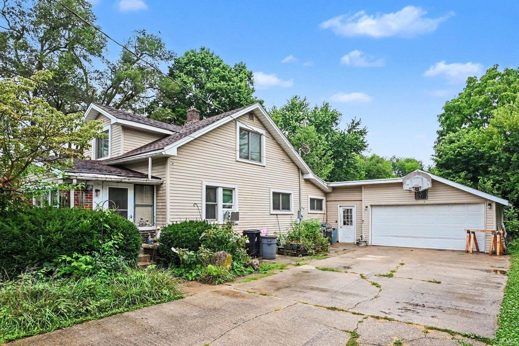 Photo of 2009 Berkey Avenue, Goshen, IN 46526 (MLS # 202636094)
