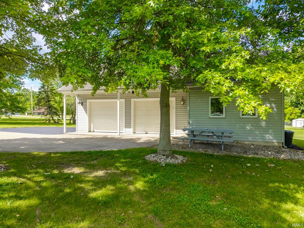 Photo of 10809 St. Joe Road, Fort Wayne, IN 46835 (MLS # 202624502)