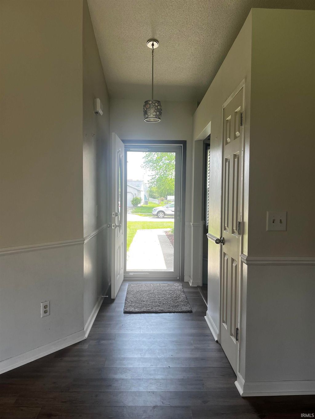 Photo of 6319 High Point Run, Fort Wayne, IN 46825 (MLS # 202615793)