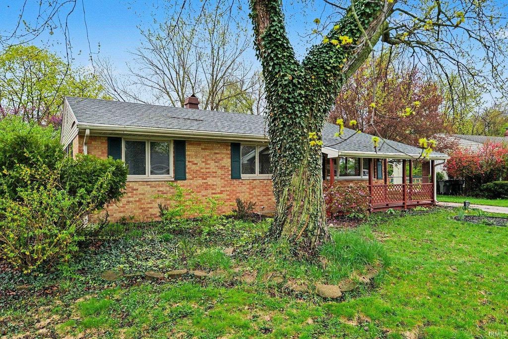 Photo of 50740 Parian Avenue, South Bend, IN 46637 (MLS # 202613172)