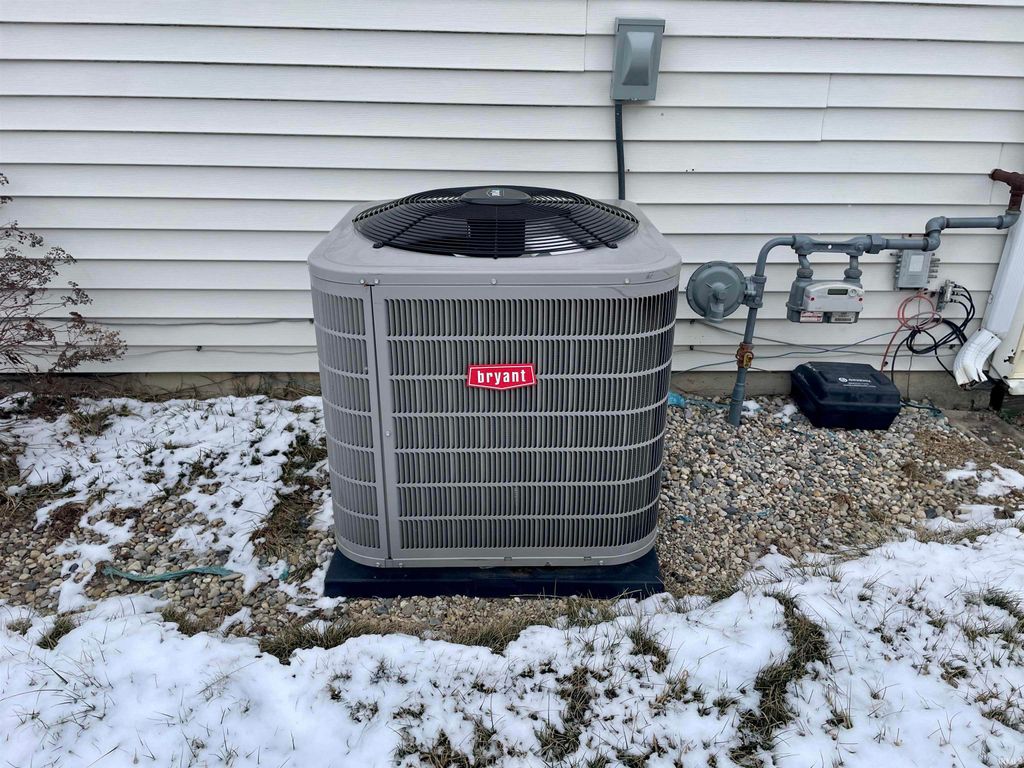 Photo of 3025 Trappers Cove, Huntington, IN 46750 (MLS # 202601889)