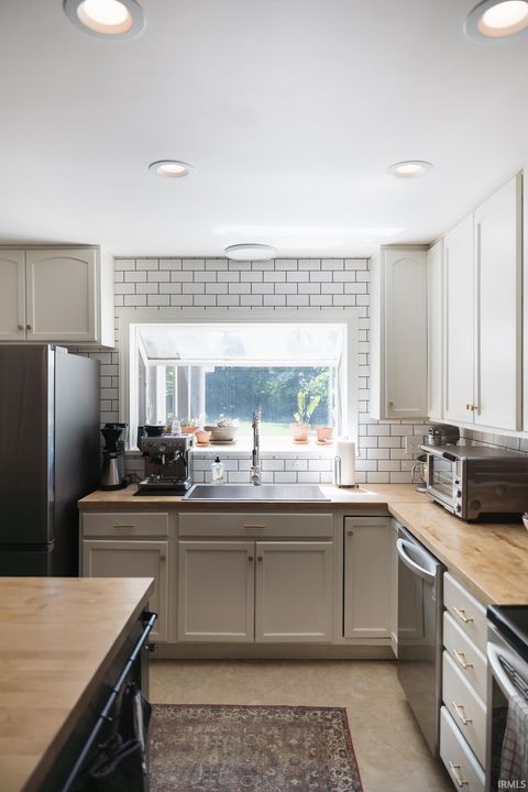 Tiny photo for 2941 N Ramble Road East RD, Bloomington, IN 47408 (MLS # 202618559)