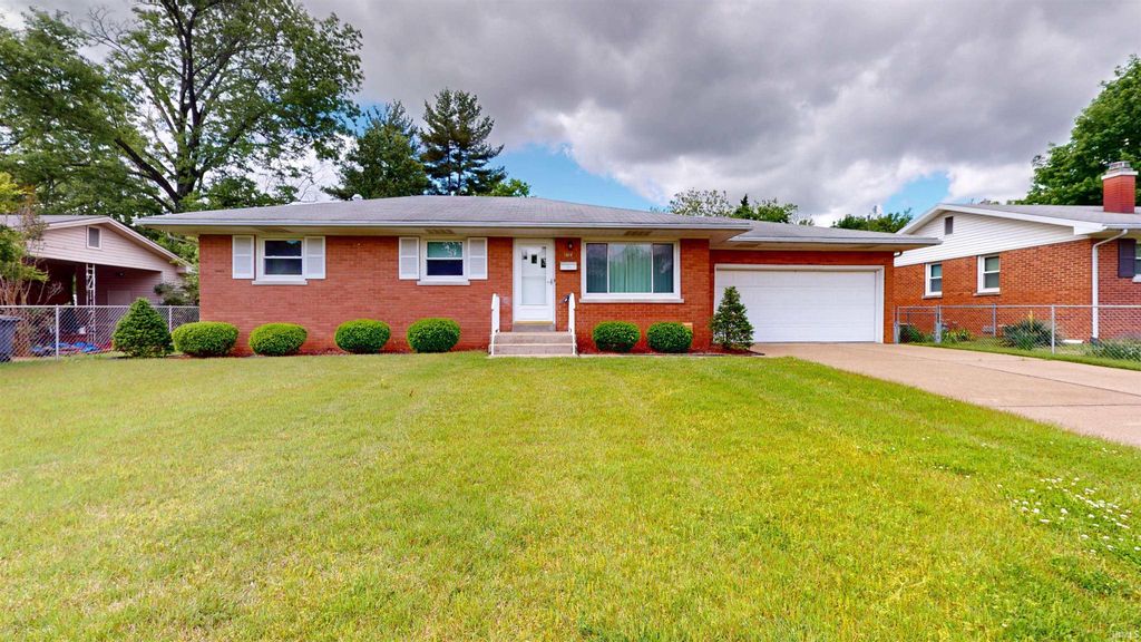 Photo of 1914 N Thomas Avenue, Evansville, IN 47711 (MLS # 202615612)