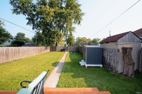 Tiny photo for 1622 Perdue Street, Lafayette, IN 47905 (MLS # 202530661)