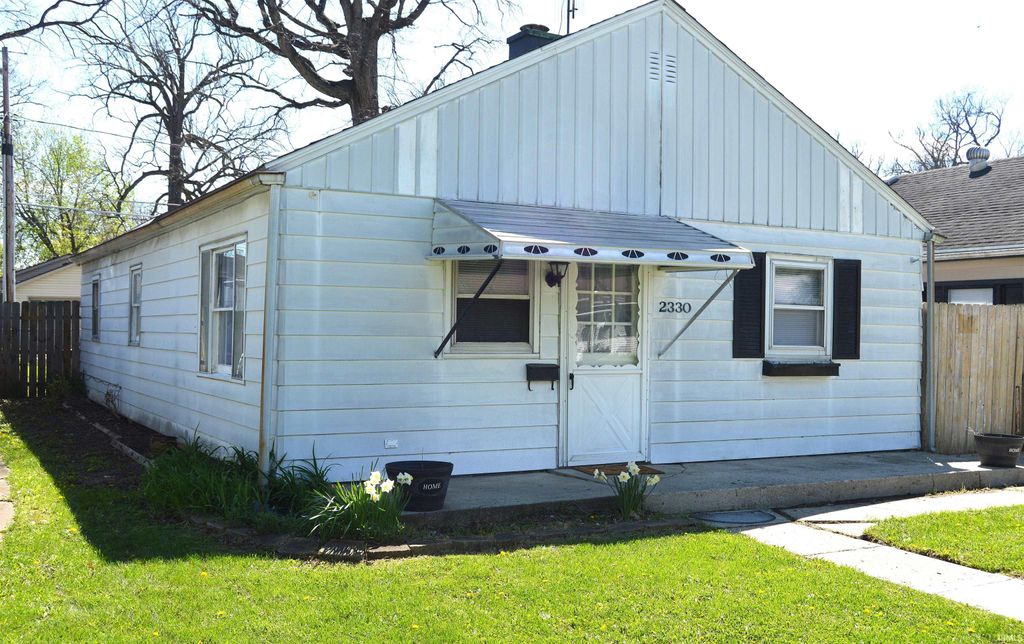 Photo of 2330 Vance Avenue, Fort Wayne, IN 46805 (MLS # 202614050)