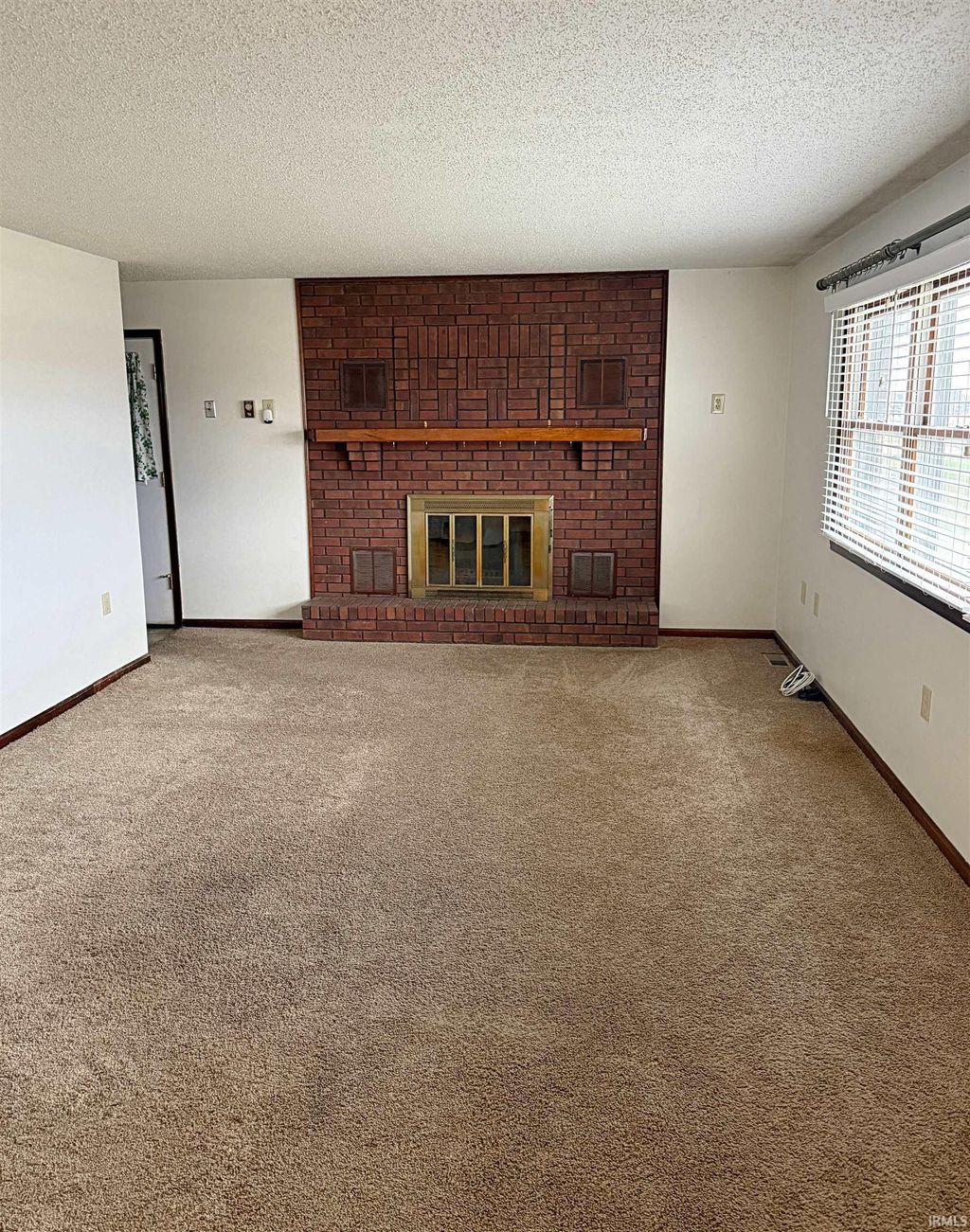 Photo of 1504 E National Highway, Washington, IN 47501 (MLS # 202547394)