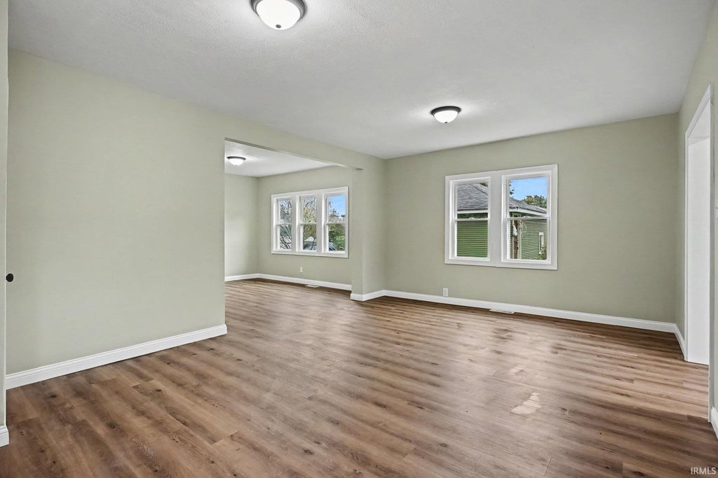 Photo of 208 Riley Place, South Bend, IN 46601 (MLS # 202642961)