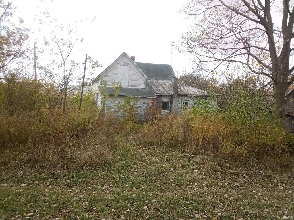Photo of 11899 S Hartford City Road, Warren, IN 46792 (MLS # 202548060)