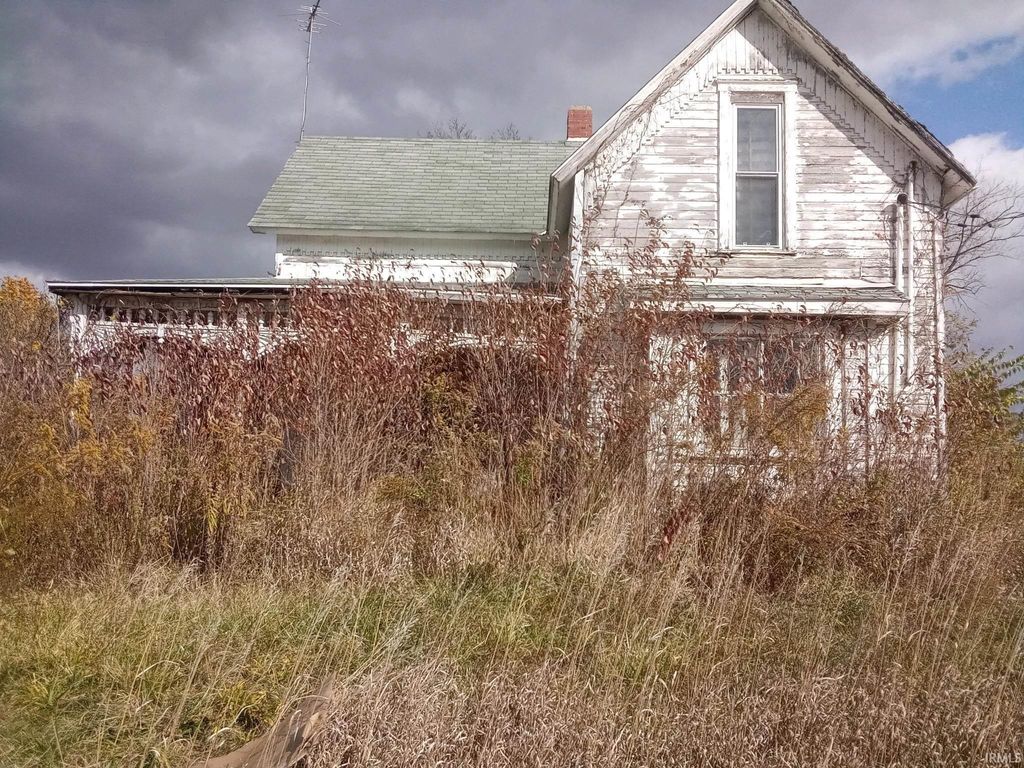 Photo of 11899 S Hartford City Road, Warren, IN 46792 (MLS # 202548060)