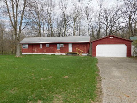 Photo of 4240 W McCarty Lane, Rochester, IN 46975 (MLS # 202511844)