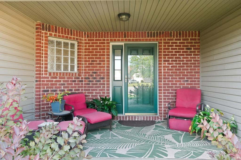 Photo of 423 Mabry Cove, Fort Wayne, IN 46825 (MLS # 202634675)