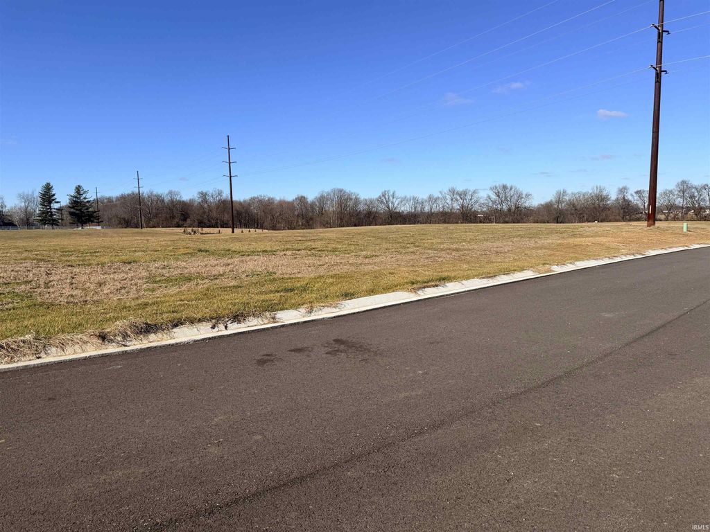 Photo of 1014 Saddlebrooke Circle #6, Chandler, IN 47610 (MLS # 202601732)