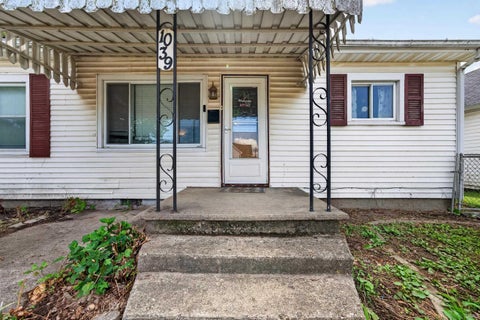 Tiny photo for 1039 S Purdum Street, Kokomo, IN 46902 (MLS # 202624467)