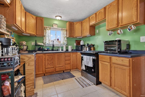Tiny photo for 1039 S Purdum Street, Kokomo, IN 46902 (MLS # 202624467)