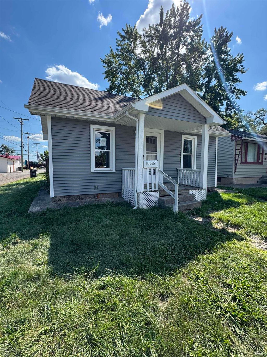 Photo of 2021 Carlton Avenue, Fort Wayne, IN 46802 (MLS # 202540330)