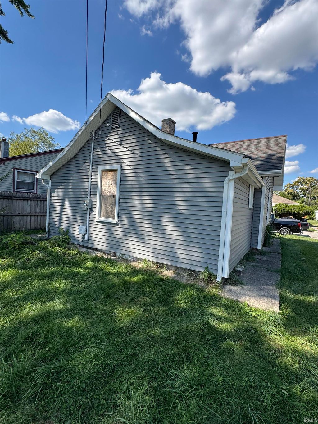 Photo of 2021 Carlton Avenue, Fort Wayne, IN 46802 (MLS # 202540330)