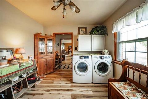 Tiny photo for 11910 S County Road 800 W, Daleville, IN 47334 (MLS # 202613563)