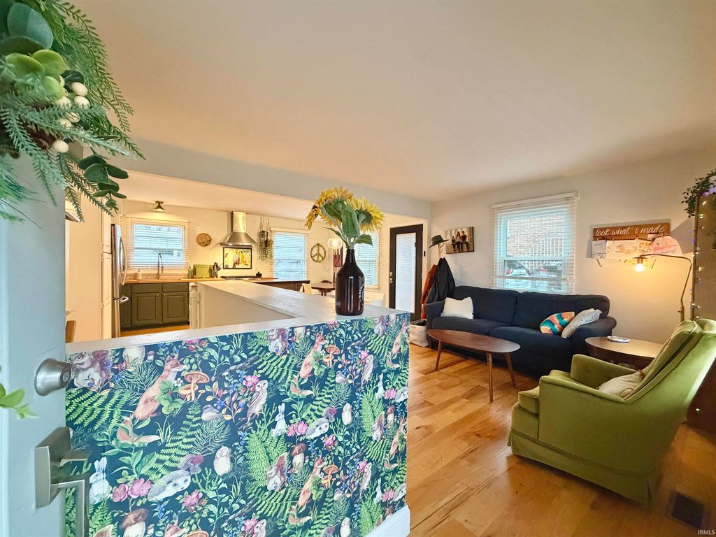 Photo of 424 S Kelsey Avenue, Evansville, IN 47714 (MLS # 202548493)