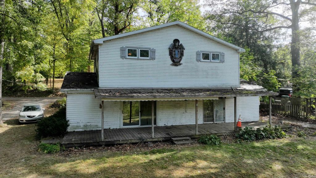 Photo of 1188 N Diamond Pt. Court, Monticello, IN 47960 (MLS # 202540218)