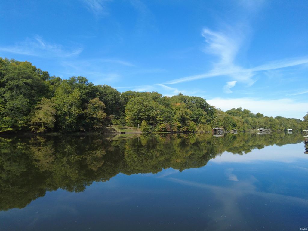 Photo of 1188 N Diamond Pt. Court, Monticello, IN 47960 (MLS # 202540218)