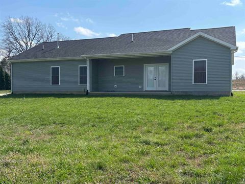 Tiny photo for 841 Washington Street, Rockport, IN 47635 (MLS # 202610678)