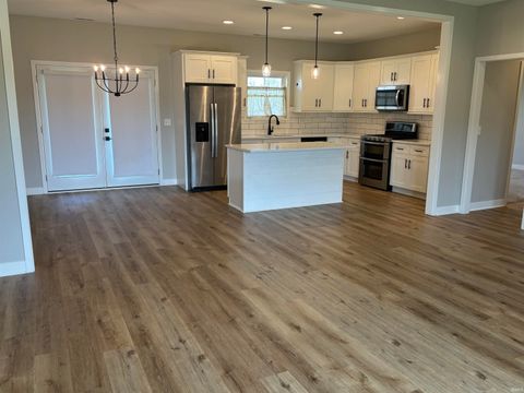 Tiny photo for 841 Washington Street, Rockport, IN 47635 (MLS # 202610678)