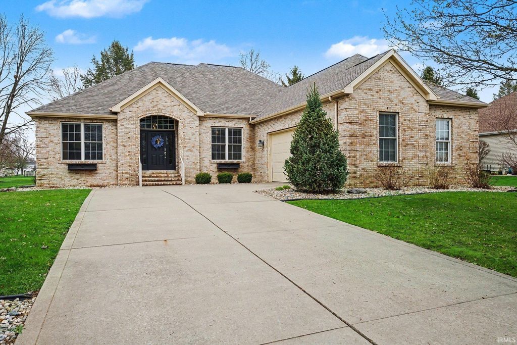 Photo of 1813 Amberwood Drive, Goshen, IN 46526 (MLS # 202611546)