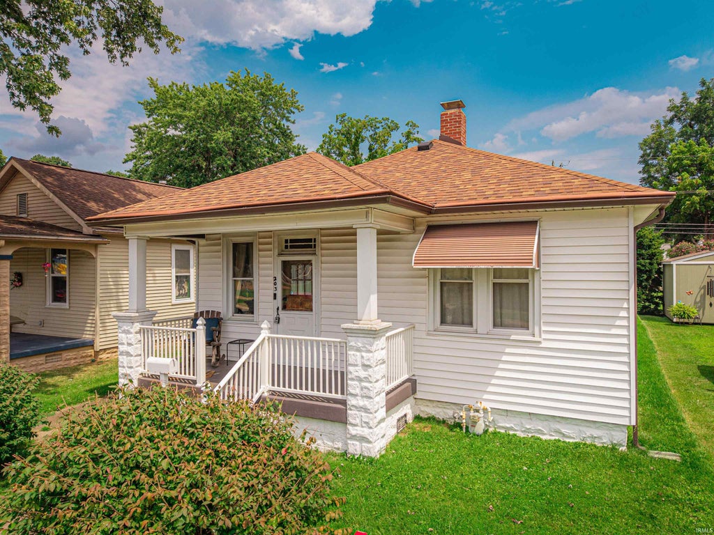 Photo of 203 Wills Avenue, Evansville, IN 47712 (MLS # 202632248)