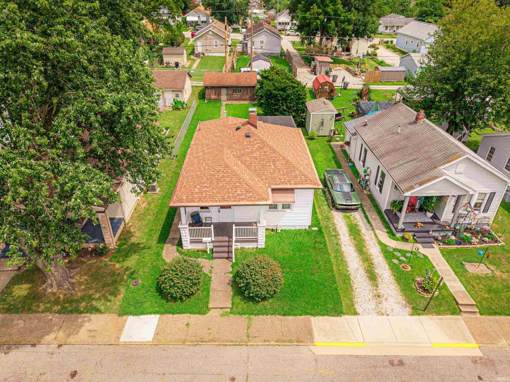 Photo of 203 Wills Avenue, Evansville, IN 47712 (MLS # 202632248)