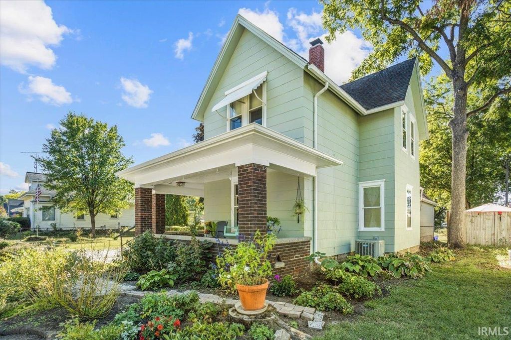 Photo of 2340 N 20th Street, Lafayette, IN 47904 (MLS # 202539990)