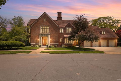 Photo of 721 W Spencer Avenue, Marion, IN 46952 (MLS # 202638779)