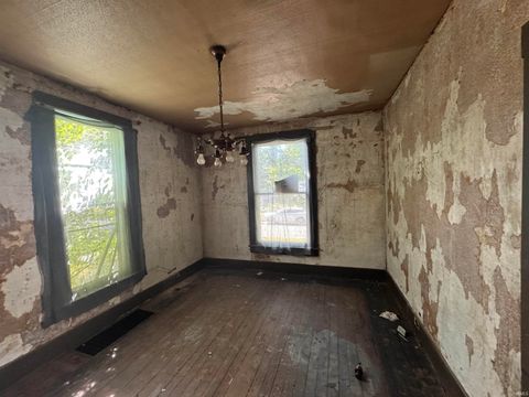 Tiny photo for 1216 S Buckeye Street, Kokomo, IN 46902 (MLS # 202537808)