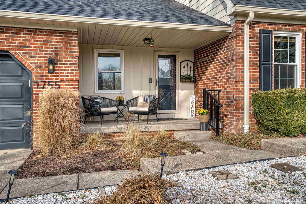 Photo of 1755 Brian Drive, Newburgh, IN 47630 (MLS # 202605911)