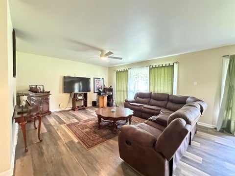 Tiny photo for 1510 Springbrook Drive, Elkhart, IN 46514 (MLS # 202634020)