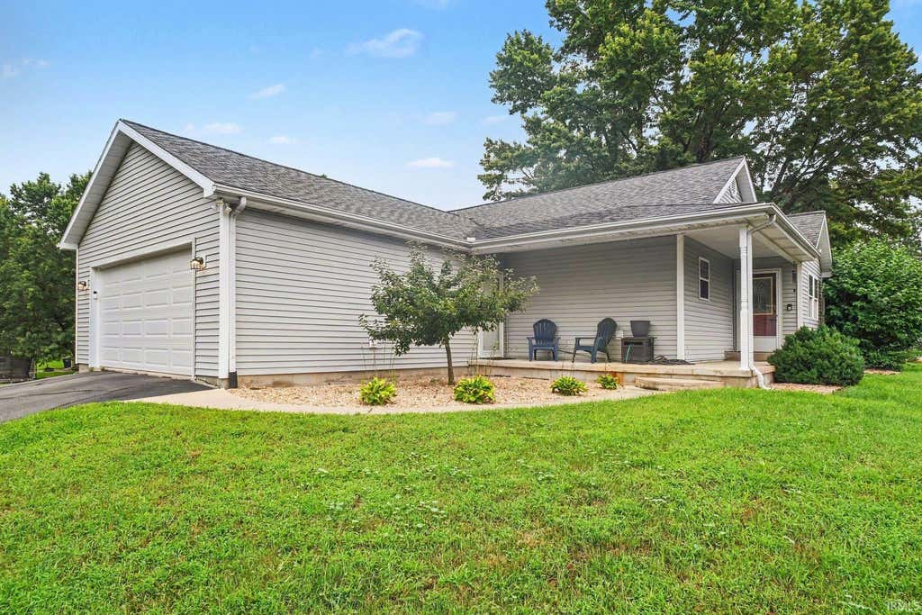 Photo of 1201 N Park Avenue, Warsaw, IN 46580 (MLS # 202633476)