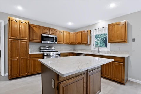 Tiny photo for 903 S Rainier Court, Bloomington, IN 47401 (MLS # 202633757)
