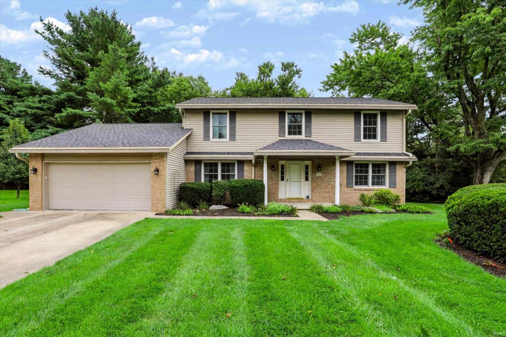 Photo of 903 S Rainier Court, Bloomington, IN 47401 (MLS # 202633757)