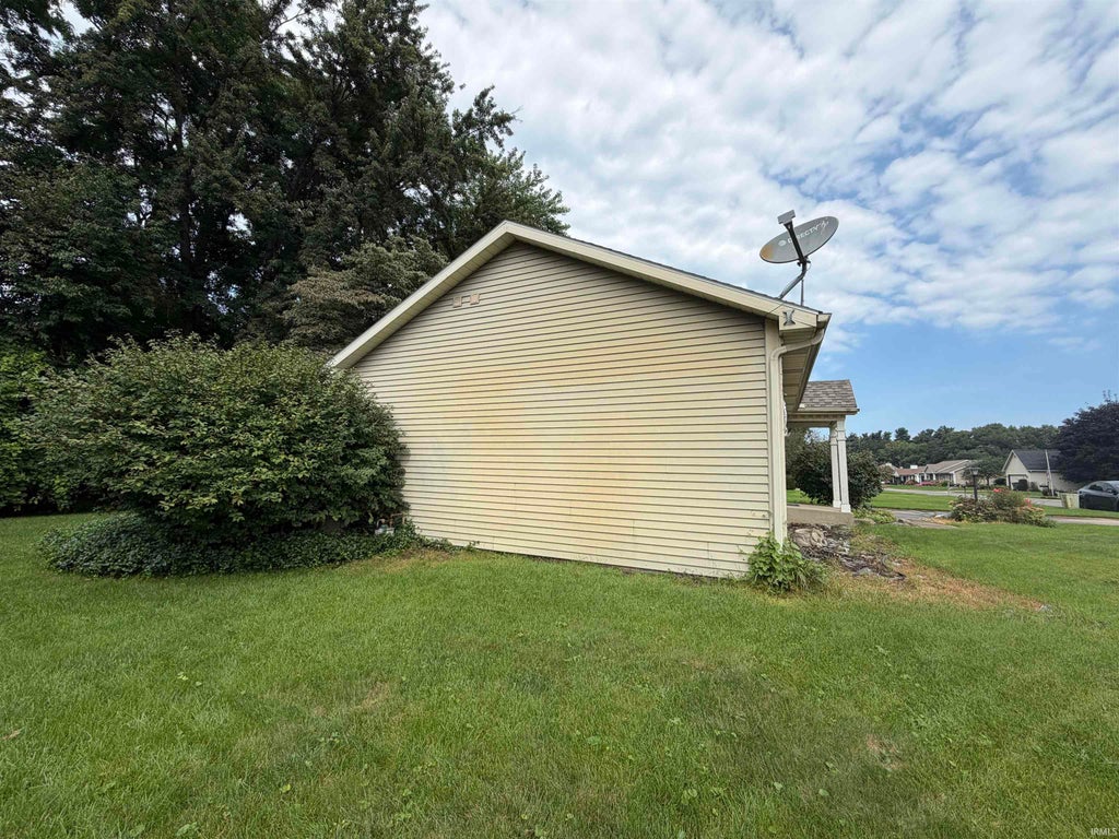 Photo of 51937 Meadow Crest Drive, South Bend, IN 46628 (MLS # 202637078)