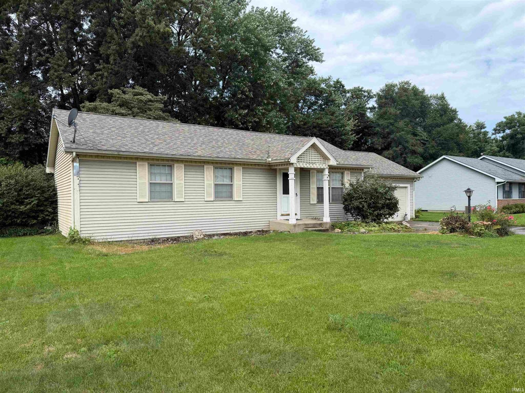 Photo of 51937 Meadow Crest Drive, South Bend, IN 46628 (MLS # 202637078)