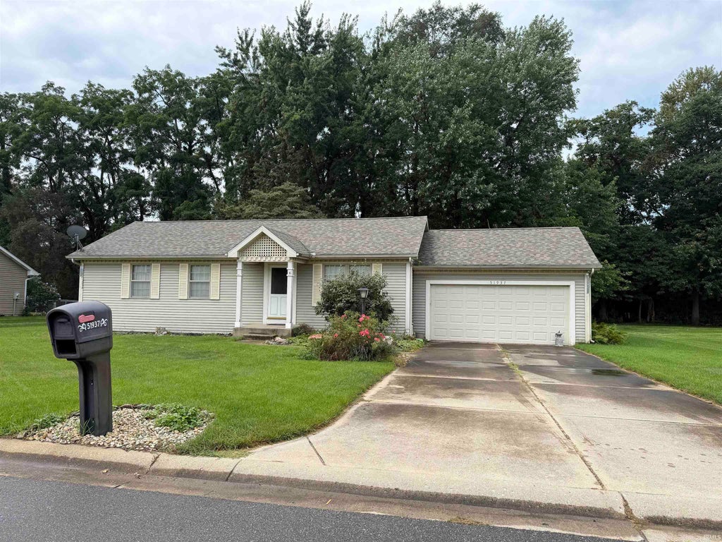 Photo of 51937 Meadow Crest Drive, South Bend, IN 46628 (MLS # 202637078)