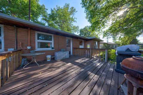 Tiny photo for 6612 E Oak Street, Evansville, IN 47715 (MLS # 202618619)
