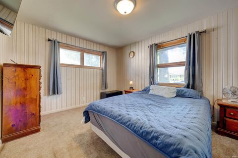 Tiny photo for 6612 E Oak Street, Evansville, IN 47715 (MLS # 202618619)
