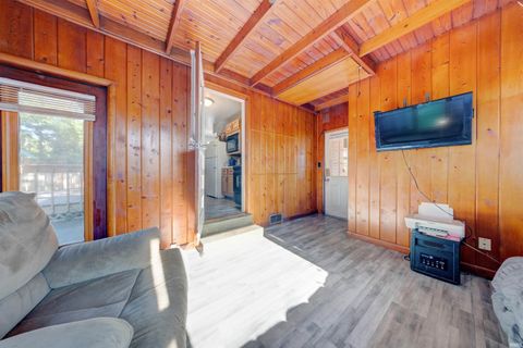 Tiny photo for 6612 E Oak Street, Evansville, IN 47715 (MLS # 202618619)