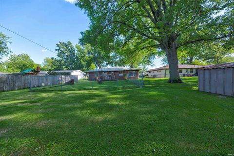 Tiny photo for 6612 E Oak Street, Evansville, IN 47715 (MLS # 202618619)