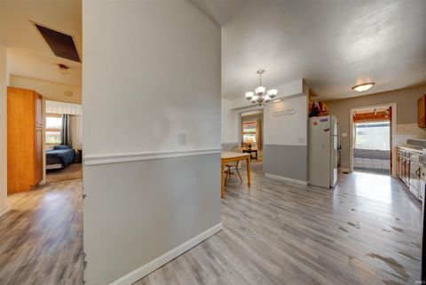 Tiny photo for 6612 E Oak Street, Evansville, IN 47715 (MLS # 202618619)