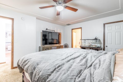 Tiny photo for 226 Glory Avenue, Kendallville, IN 46755 (MLS # 202624678)