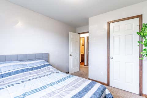 Tiny photo for 226 Glory Avenue, Kendallville, IN 46755 (MLS # 202624678)
